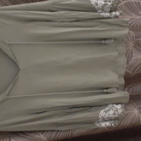 Shirt - Picture 4 of 4